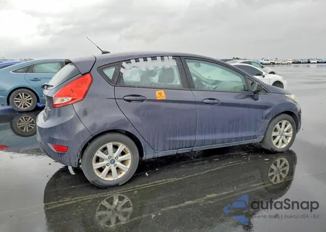 2013 Ford Fiesta Se z USA, uszkodzony, nr VIN 3FADP4EJ2DM137102